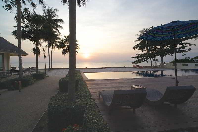 Nantra De Deluxe Hotel Had Yao Beach Exterior photo